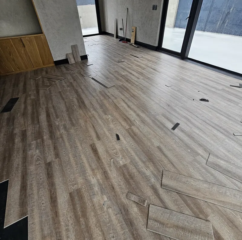 Resistente al Agua y Fácil de Mantener